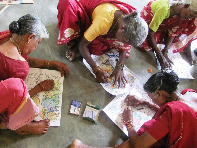 elderly Women coloring in ruhsa
