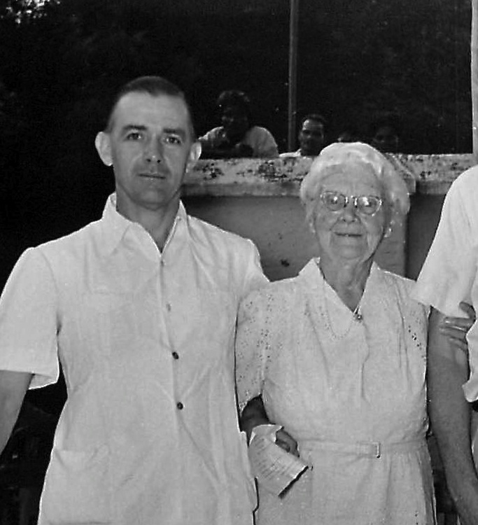 Paul Brand with Aunt Ida in 1956. Paul first worked at CMC Vellore then started karigiri hospital