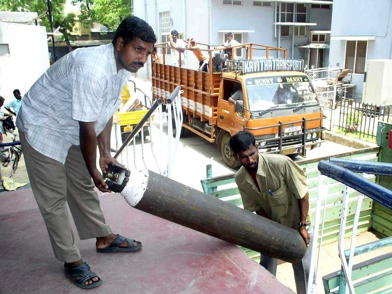 oxygen cylinder delivered by truck to CMC back in 2005. thank you for Joining CMC in fighting the COVID-19 pandemic and donating so we can buy oxygen cylinders