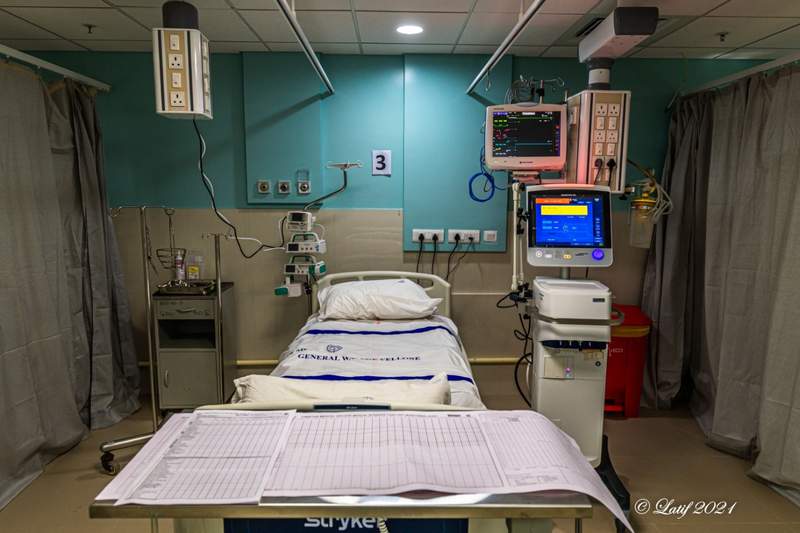 A new ICU bed all laid out and ready to be occupied